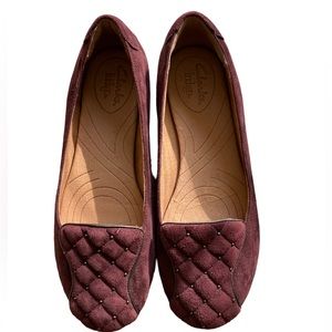 Clarks Indigo Maroon Suede Slip On Quilted Flats Size 7